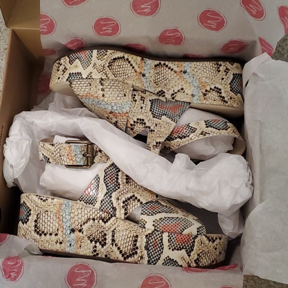 Matisse Runaway Wedge 8 - Picture 6 of 6